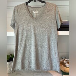 Nike dri-fit tee size large